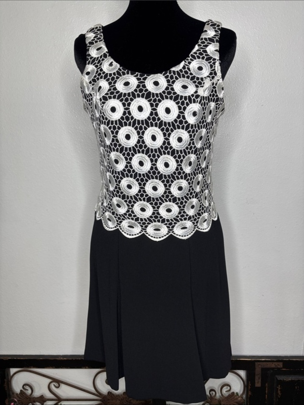 Mussi mixed-media dress with a contrasting white crochet/lace bodice